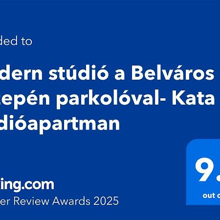 Modern Studio A Belvaros Koezepen Parkoloval- Kata Studioapartman Győr Exterior foto